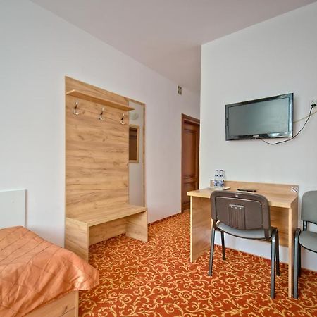Hotel Sezam كراتشكوفا المظهر الخارجي الصورة