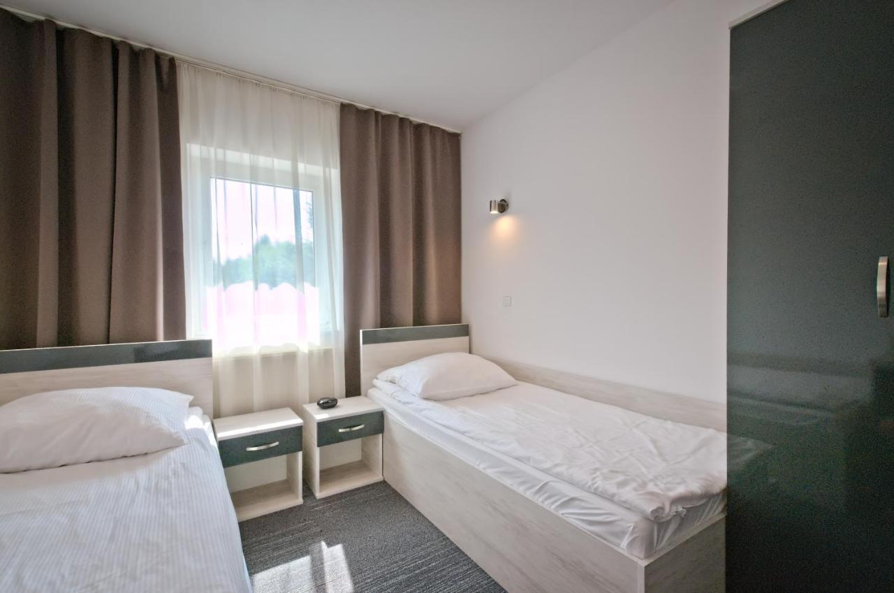 Hotel Sezam كراتشكوفا المظهر الخارجي الصورة