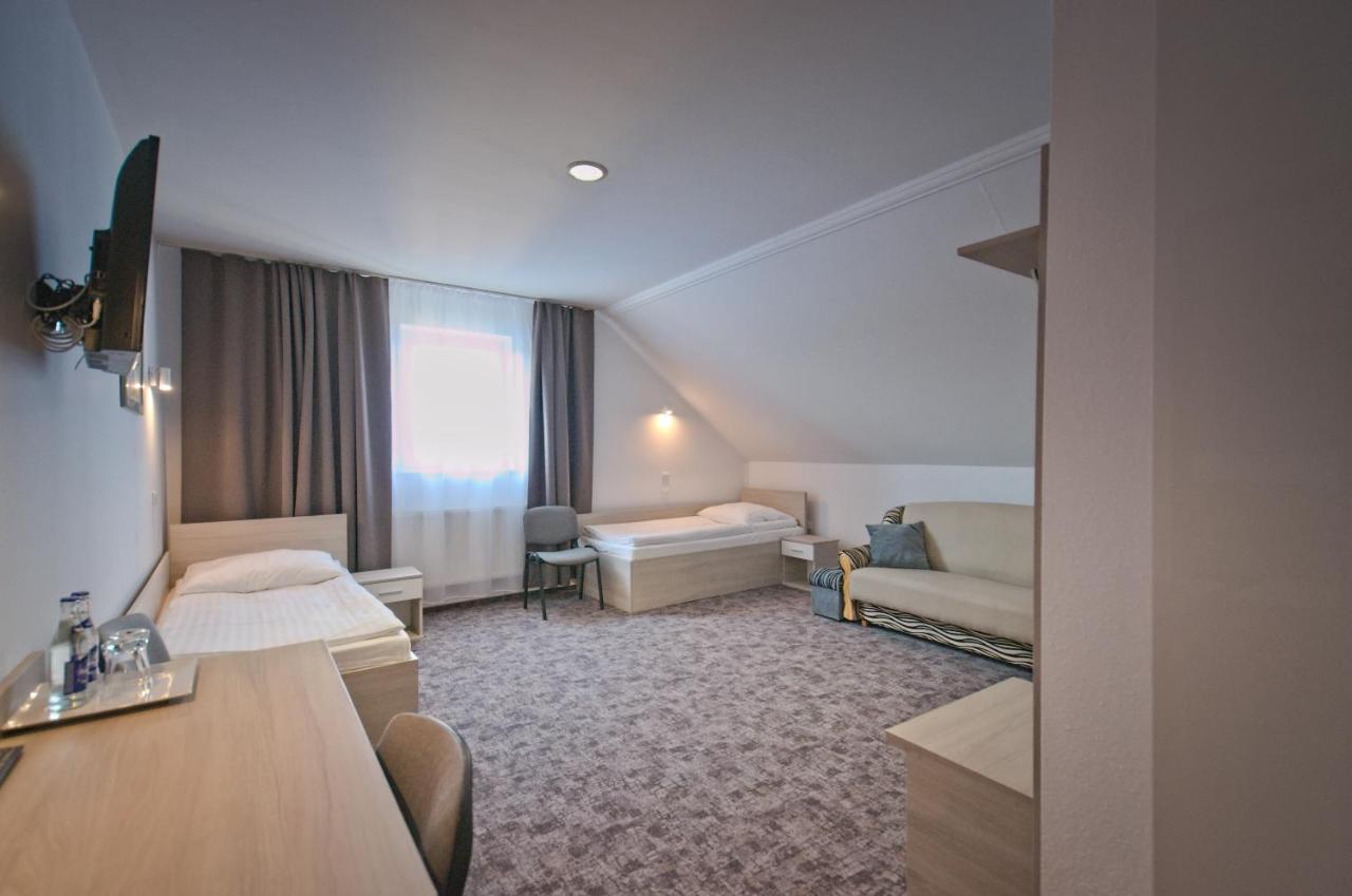 Hotel Sezam كراتشكوفا المظهر الخارجي الصورة