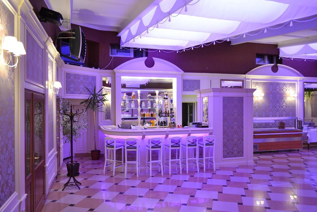 Hotel Sezam كراتشكوفا المظهر الخارجي الصورة